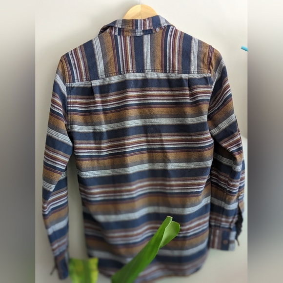 Vintage weatherproof button up - Picture 6 of 7